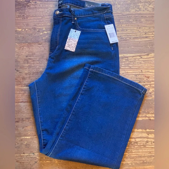 Nanette Lepore Belle High Rise Bootcut Jean NEW 16 - Picture 12 of 12